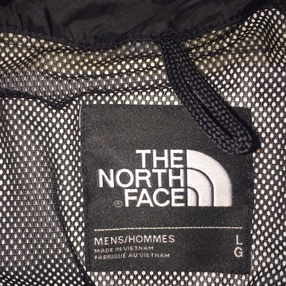 The North Face Windbreaker - Picture 5 of 5